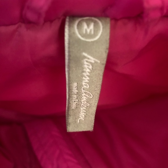 Women’s Hanna Andersson Quilted Vest - Picture 7 of 8